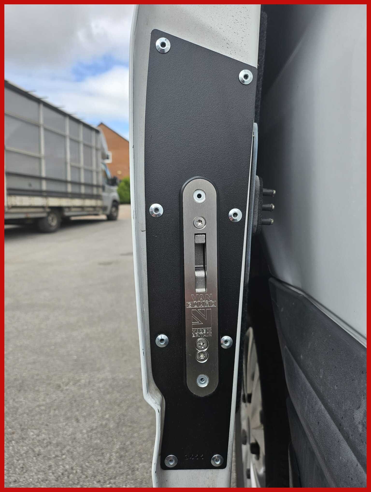 van door locks installed in leeds
